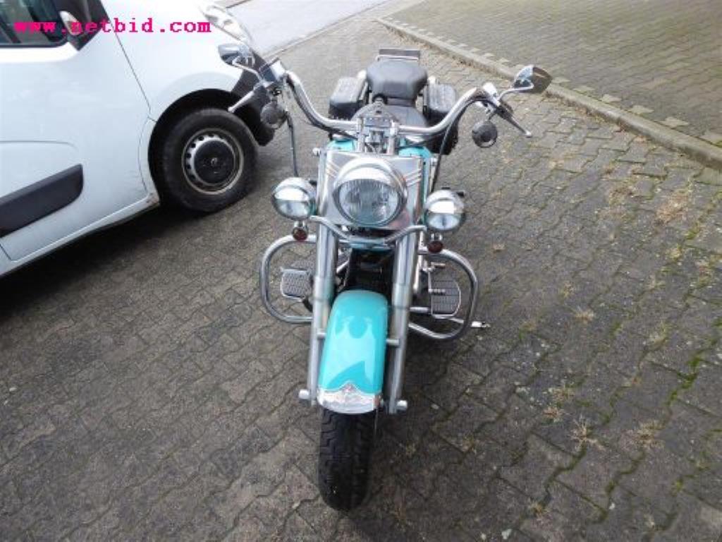 parc automobile bien entretenu:&lt;br&gt;2 Porsche ainsi que 3 Harley Davidson-3