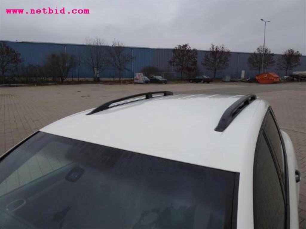 gepflegter Fuhrpark:<br>2 Porsche sowie 3 Harley Davidson-18