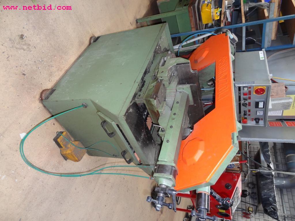 Linhas e máquinas de produção de panificação, equipamento operacional e de escritório e frota de veículos
-2