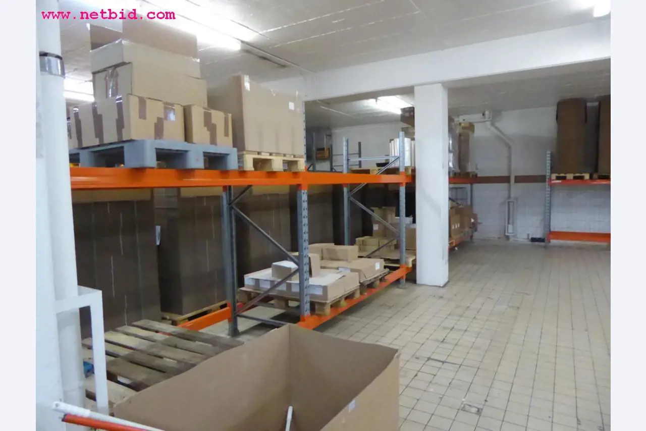 Linhas e máquinas de produção de panificação, equipamento operacional e de escritório e frota de veículos
-2