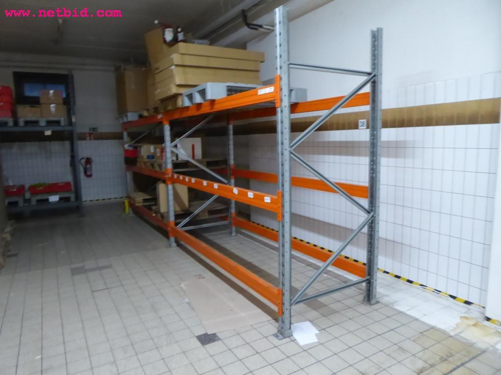 Linhas e máquinas de produção de panificação, equipamento operacional e de escritório e frota de veículos
-3