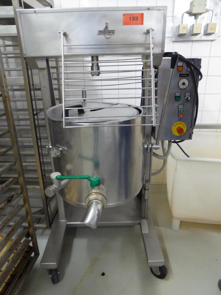 Linhas e máquinas de produção de panificação, equipamento operacional e de escritório e frota de veículos
-1