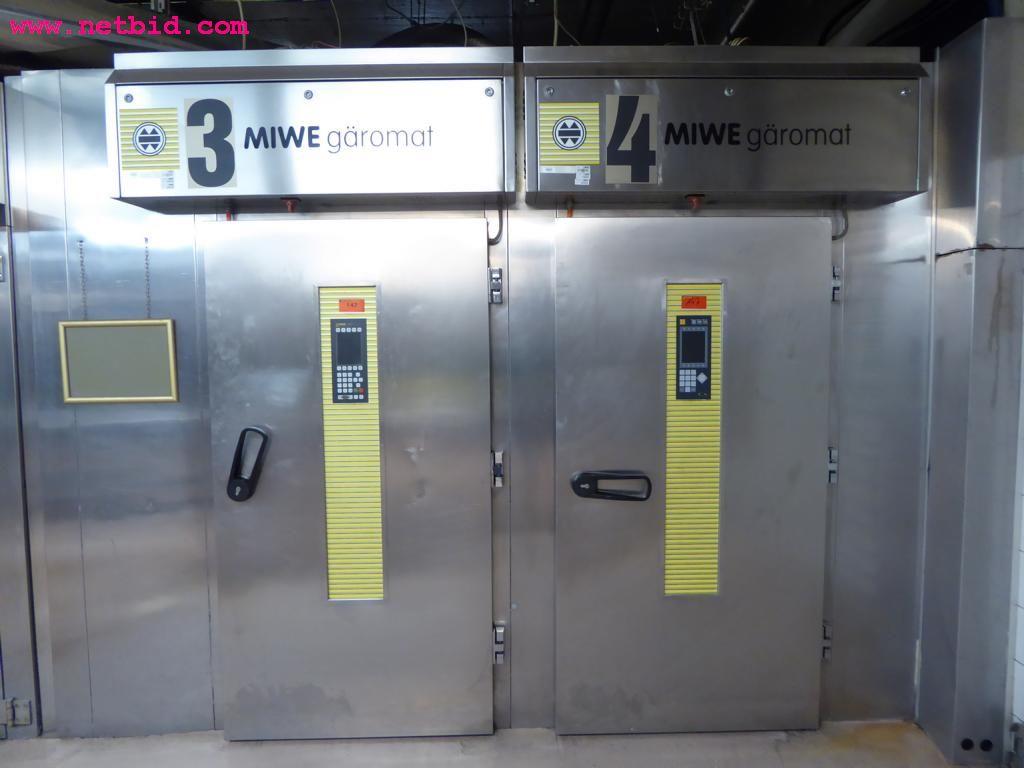 Linhas e máquinas de produção de panificação, equipamento operacional e de escritório e frota de veículos
-1