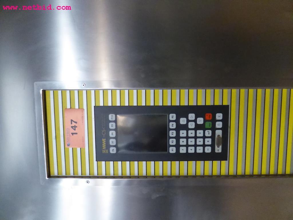 Linhas e máquinas de produção de panificação, equipamento operacional e de escritório e frota de veículos
-2