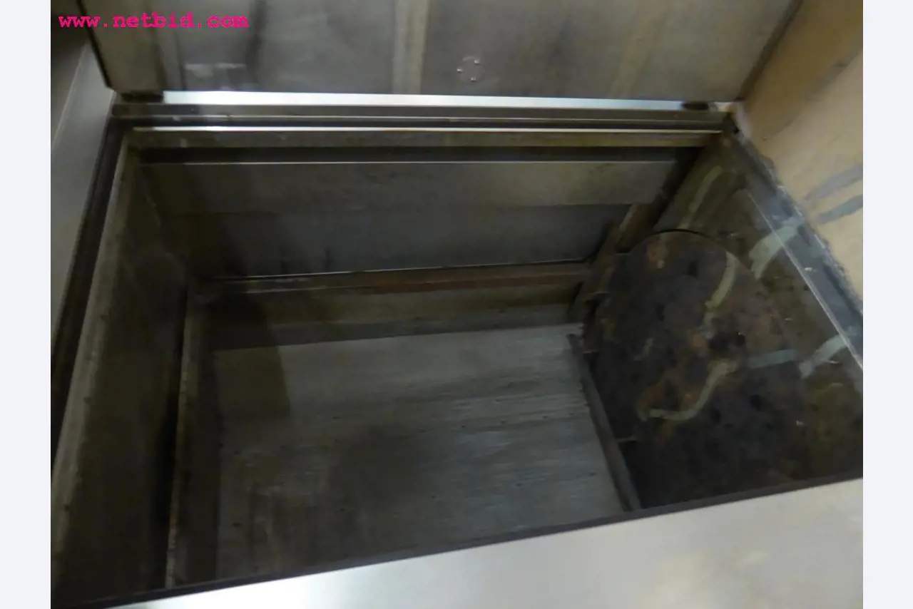 Lignes et machines de production de boulangerie, équipement d'exploitation et commercial<br>ainsi que le parc de véhicules
-4