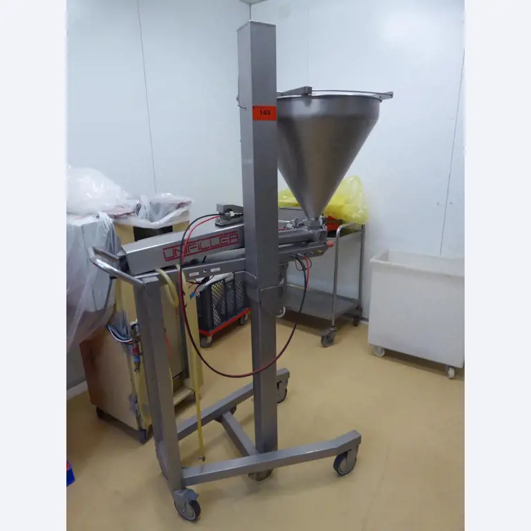 Linhas e máquinas de produção de panificação, equipamento operacional e de escritório e frota de veículos
-1