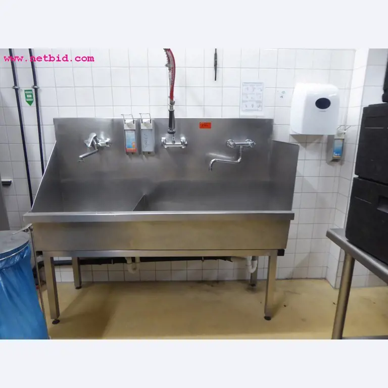 Linhas e máquinas de produção de panificação, equipamento operacional e de escritório e frota de veículos
-4