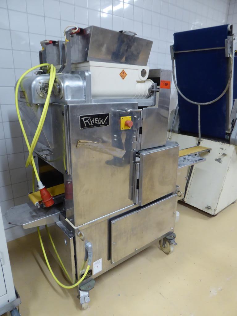 Linhas e máquinas de produção de panificação, equipamento operacional e de escritório e frota de veículos
-2