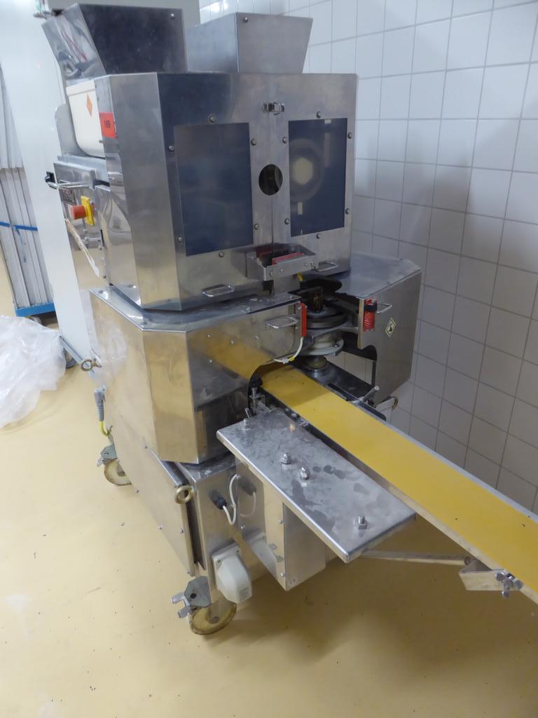 Linhas e máquinas de produção de panificação, equipamento operacional e de escritório e frota de veículos
-3