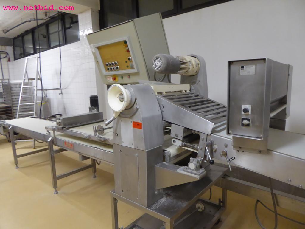 Linhas e máquinas de produção de panificação, equipamento operacional e de escritório e frota de veículos
-3