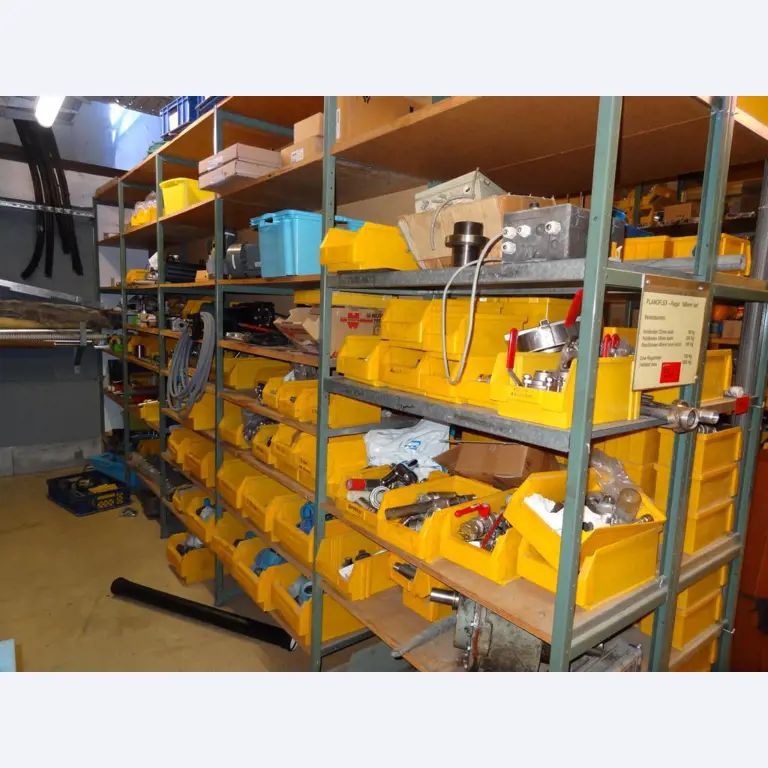 Linhas e máquinas de produção de panificação, equipamento operacional e de escritório e frota de veículos
-7