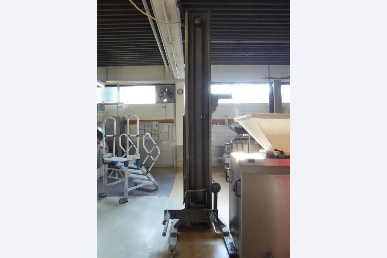 Bakery production lines and machines, business and office equipment <br>as well as vehicle fleet -3