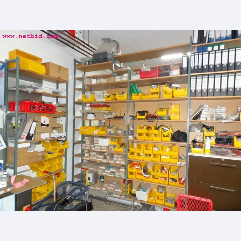 Linhas e máquinas de produção de panificação, equipamento operacional e de escritório e frota de veículos
-1