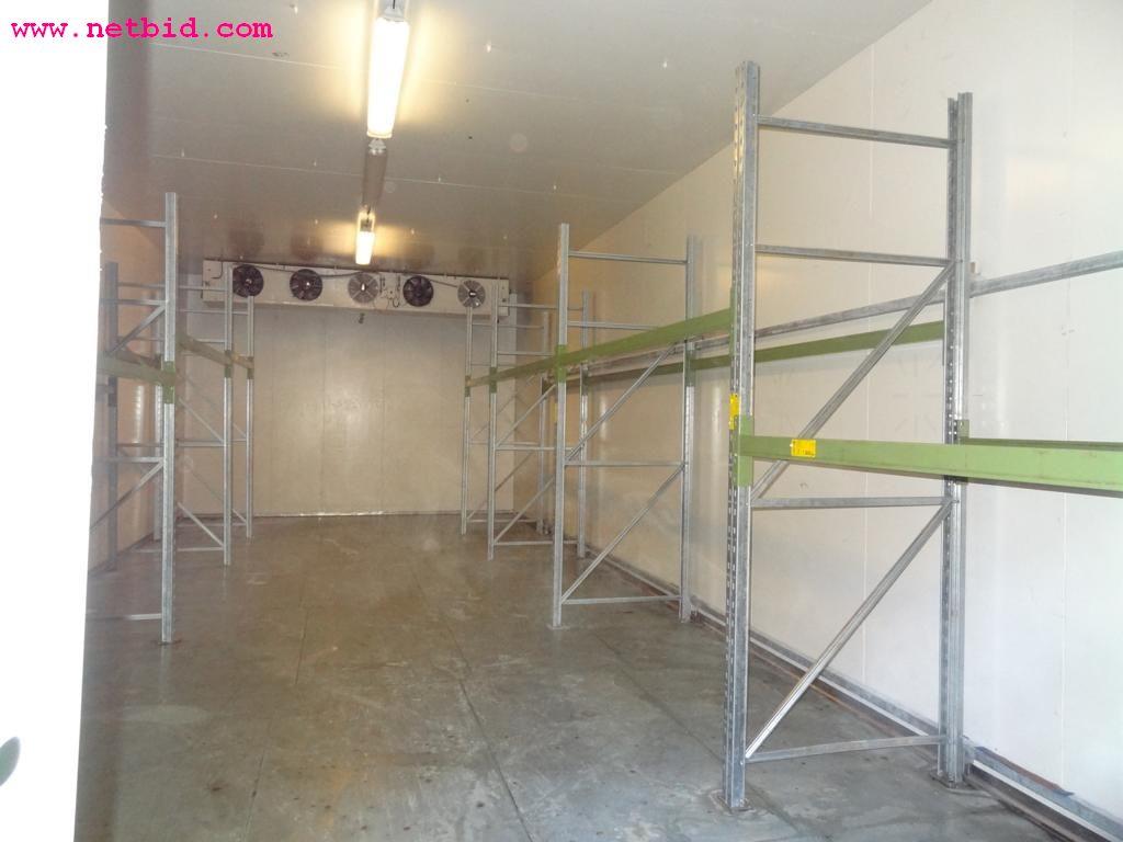 Linhas e máquinas de produção de panificação, equipamento operacional e de escritório e frota de veículos
-2