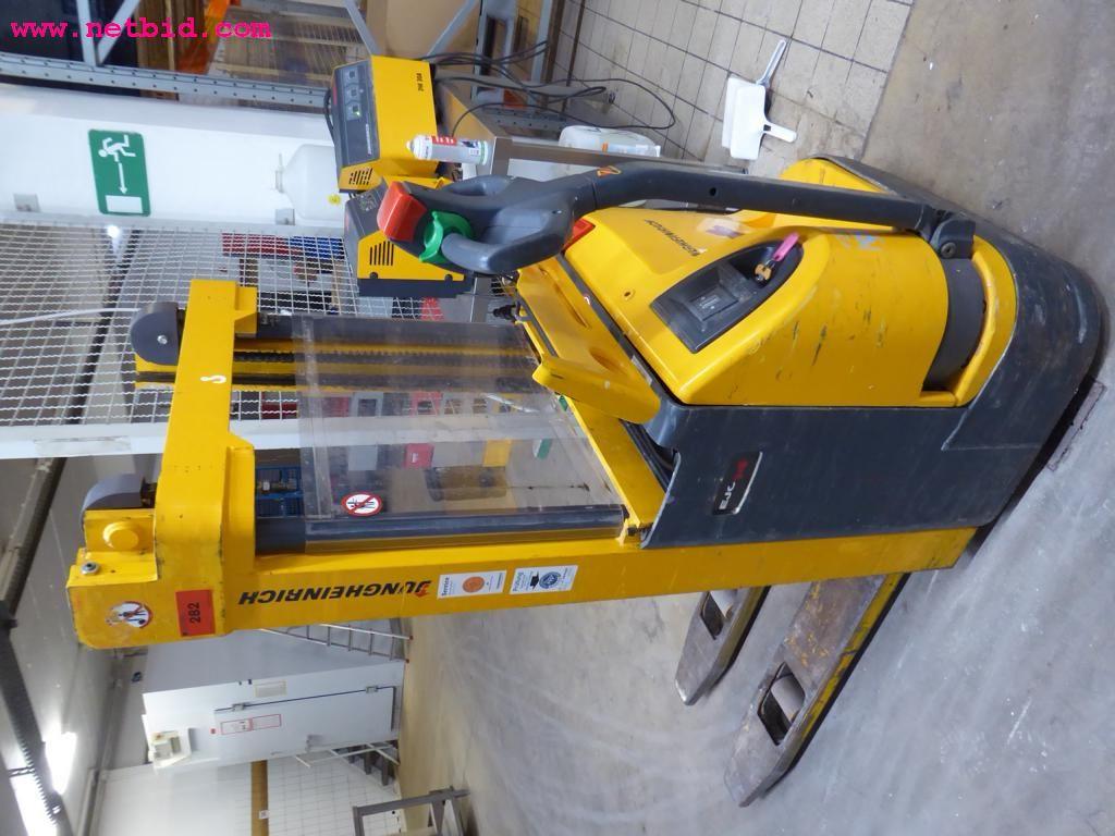 Bäckereiproduktionslinien und -maschinen, Betriebs- und Geschäftsausstattung<br>sowie Fuhrpark 
-2