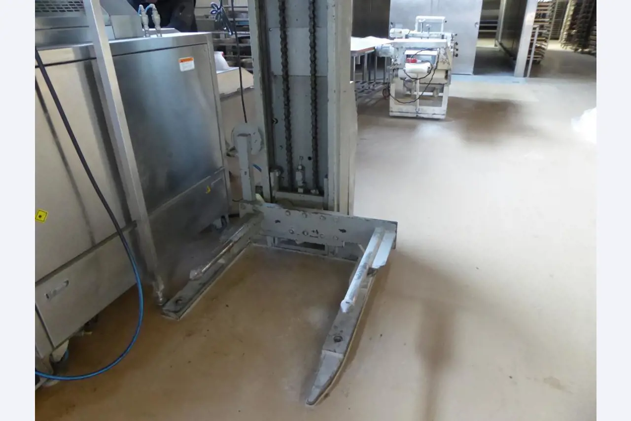 Bakery production lines and machines, business and office equipment <br>as well as vehicle fleet -3