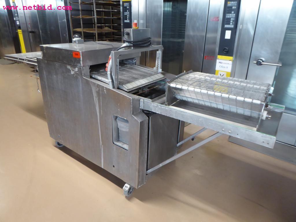 Linhas e máquinas de produção de panificação, equipamento operacional e de escritório e frota de veículos
-1