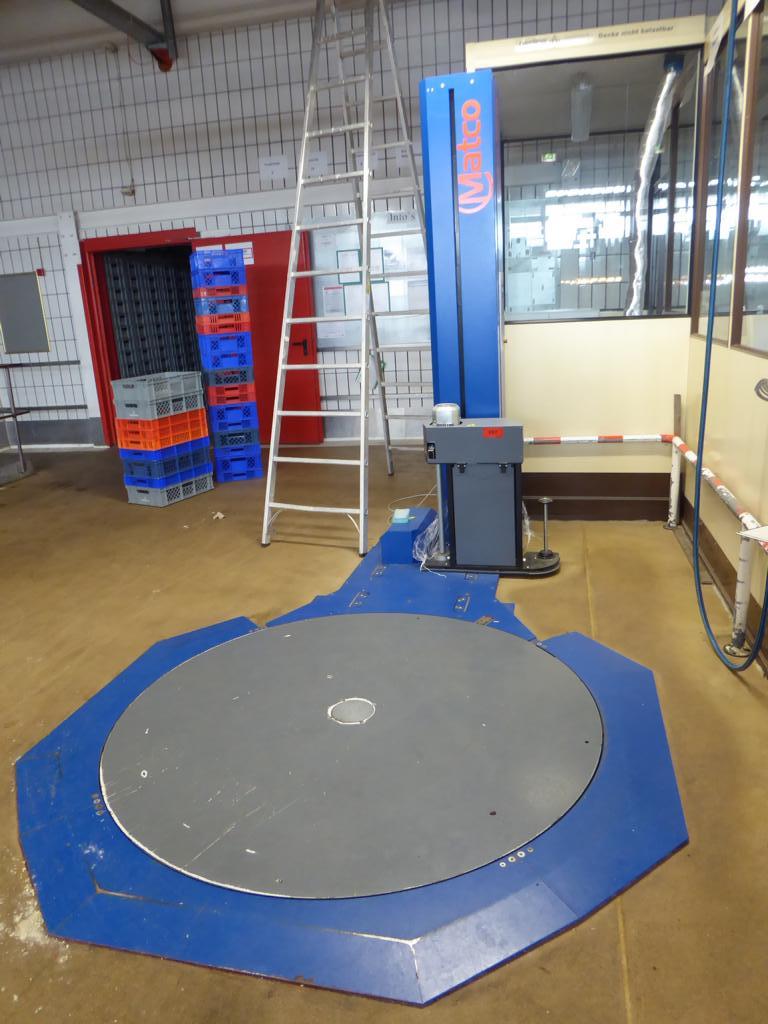 Linhas e máquinas de produção de panificação, equipamento operacional e de escritório e frota de veículos
-1