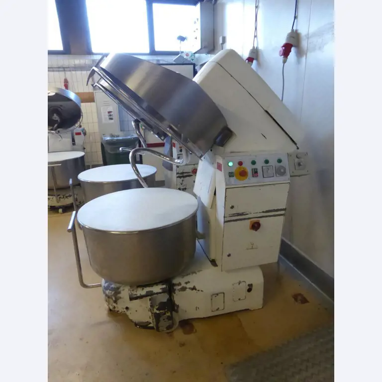 Bäckereiproduktionslinien und -maschinen, Betriebs- und Geschäftsausstattung<br>sowie Fuhrpark 
-2