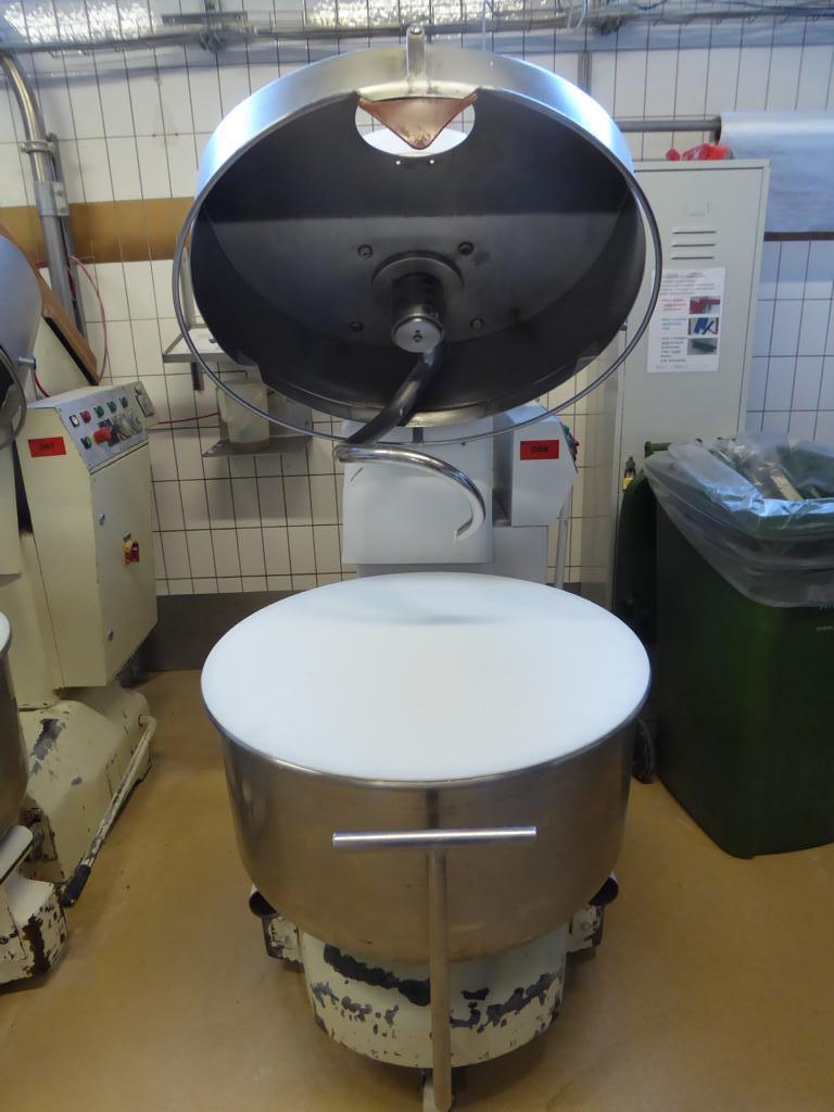 Bäckereiproduktionslinien und -maschinen, Betriebs- und Geschäftsausstattung<br>sowie Fuhrpark 
-1