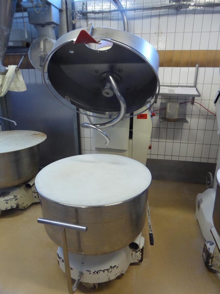 Bäckereiproduktionslinien und -maschinen, Betriebs- und Geschäftsausstattung<br>sowie Fuhrpark 
-1