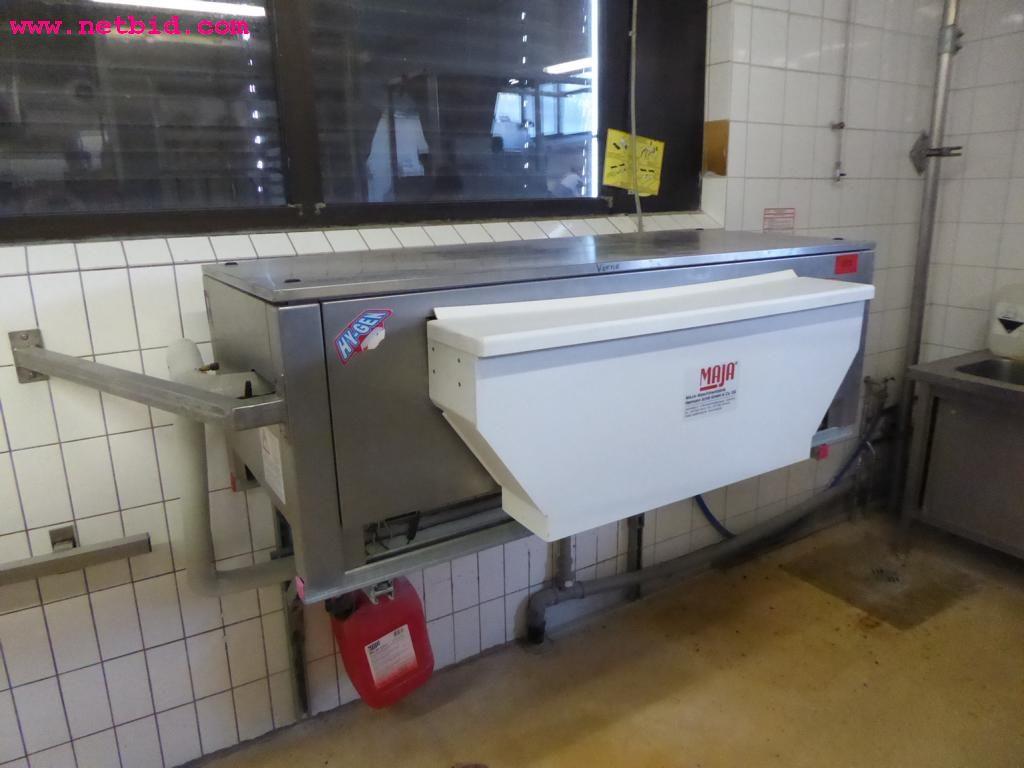 Linhas e máquinas de produção de panificação, equipamento operacional e de escritório e frota de veículos
-2