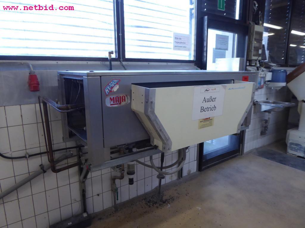 Linhas e máquinas de produção de panificação, equipamento operacional e de escritório e frota de veículos
-2