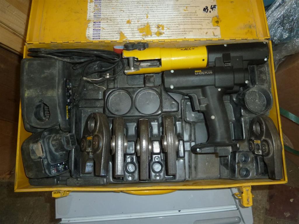 Maschinen und Fahrzeuge aus dem Bereich Heizungsbau, Installationsbetrieb, <br>Photovoltaik, Solarthermie -1