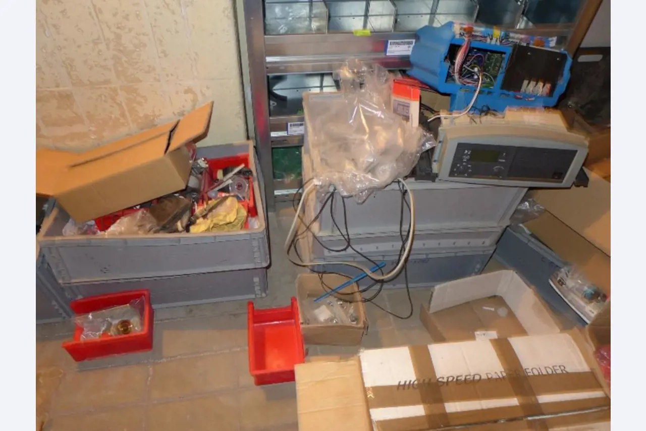 Machines and vehicles from the field of heating, installation, photovoltaic, solar thermal-17