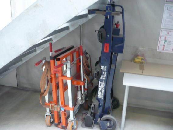 gepflegte Werkzeugmaschinen zur Stahlbearbeitung-12