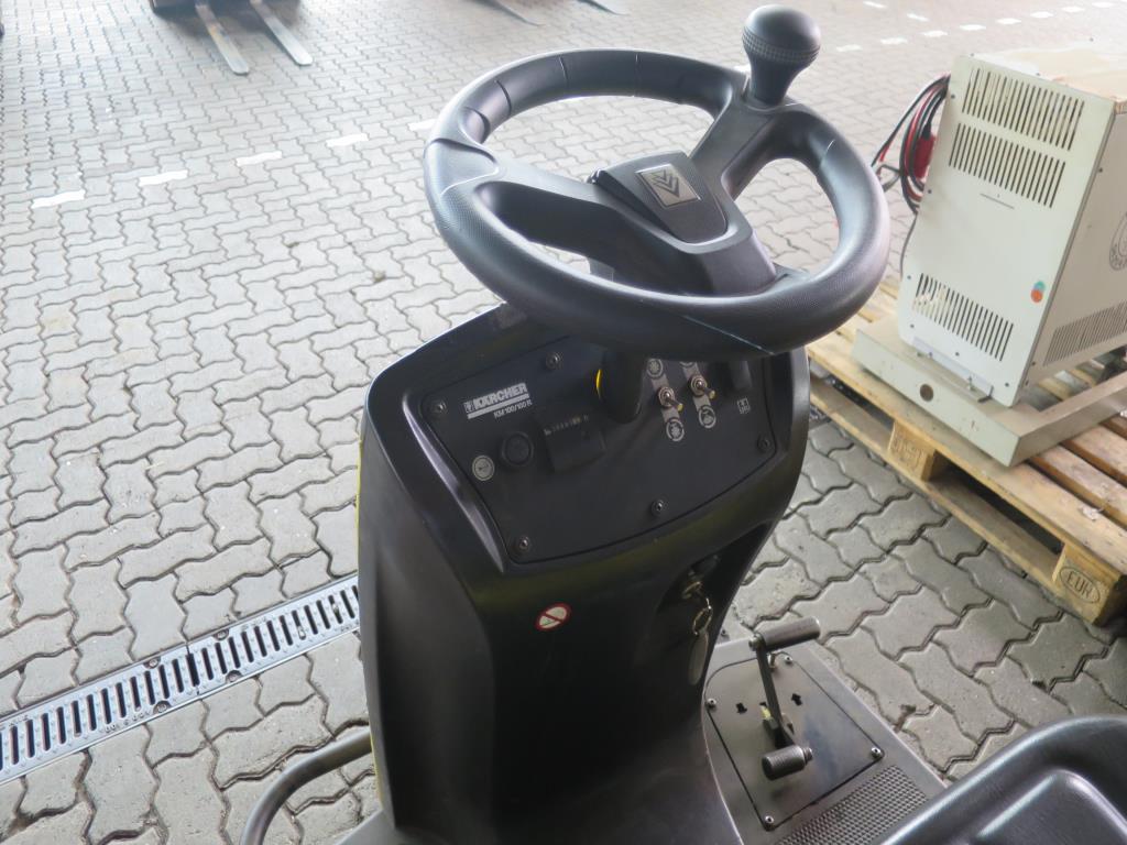 forklift trucks and car pool<br>-2
