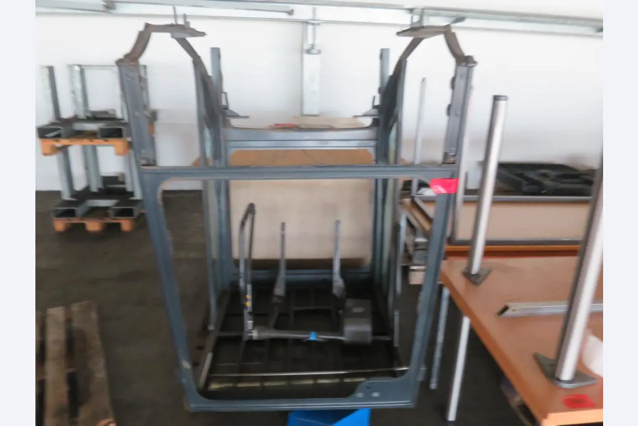 forklift trucks and car pool<br>-4