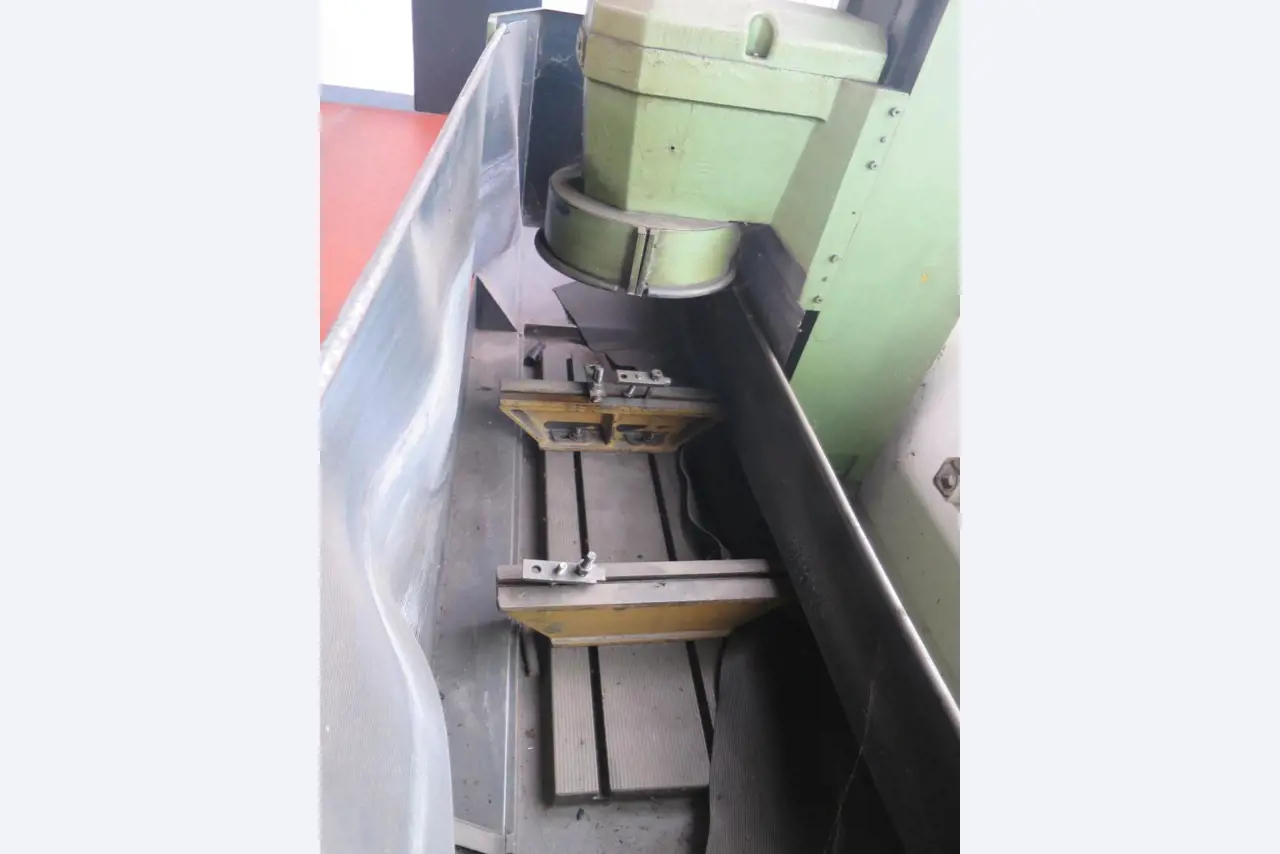 forklift trucks and car pool<br>-4