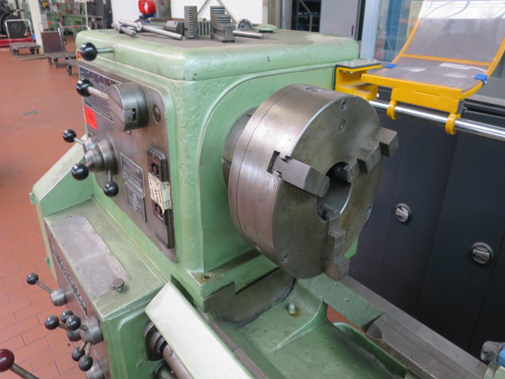 forklift trucks and car pool<br>-4