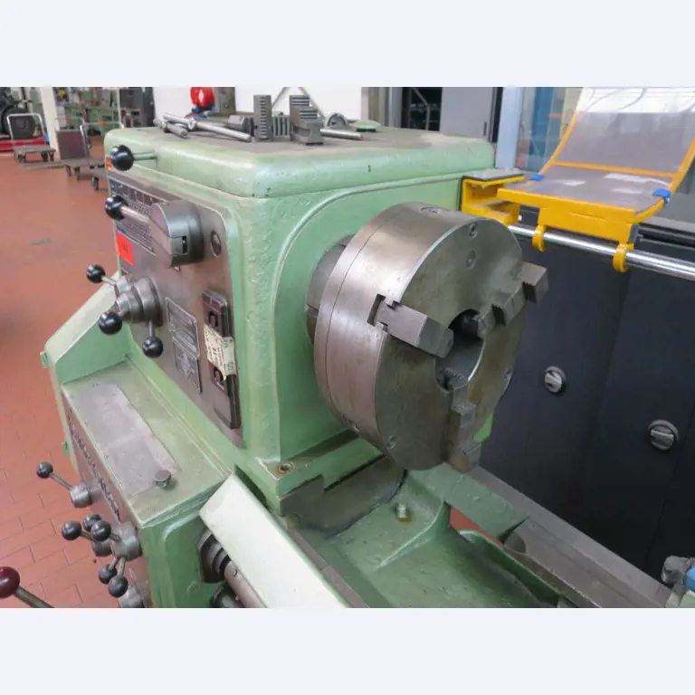 forklift trucks and car pool<br>-4