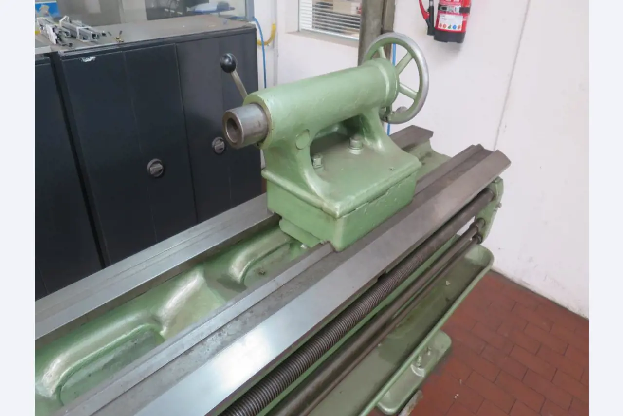 forklift trucks and car pool<br>-6