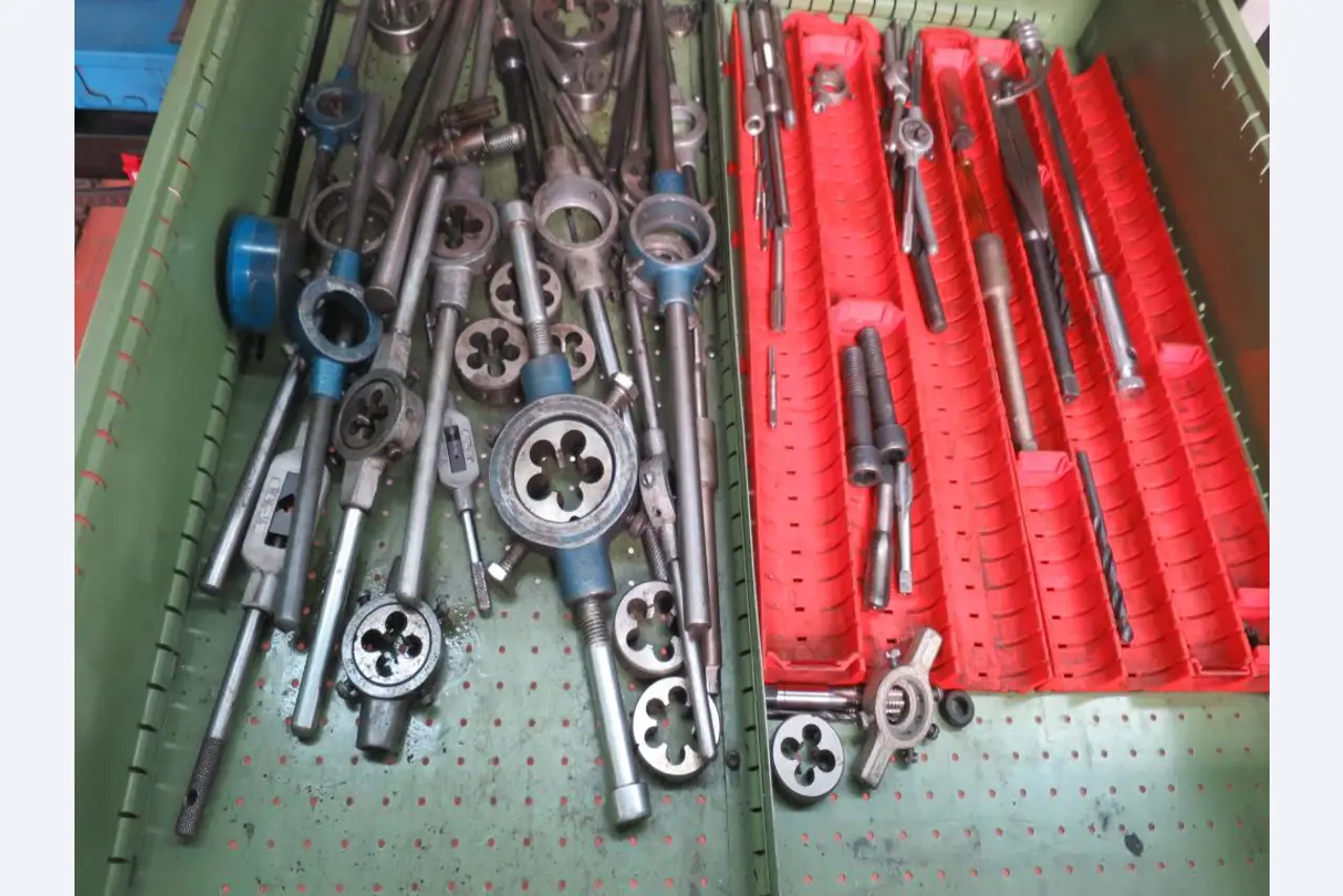 forklift trucks and car pool<br>-3