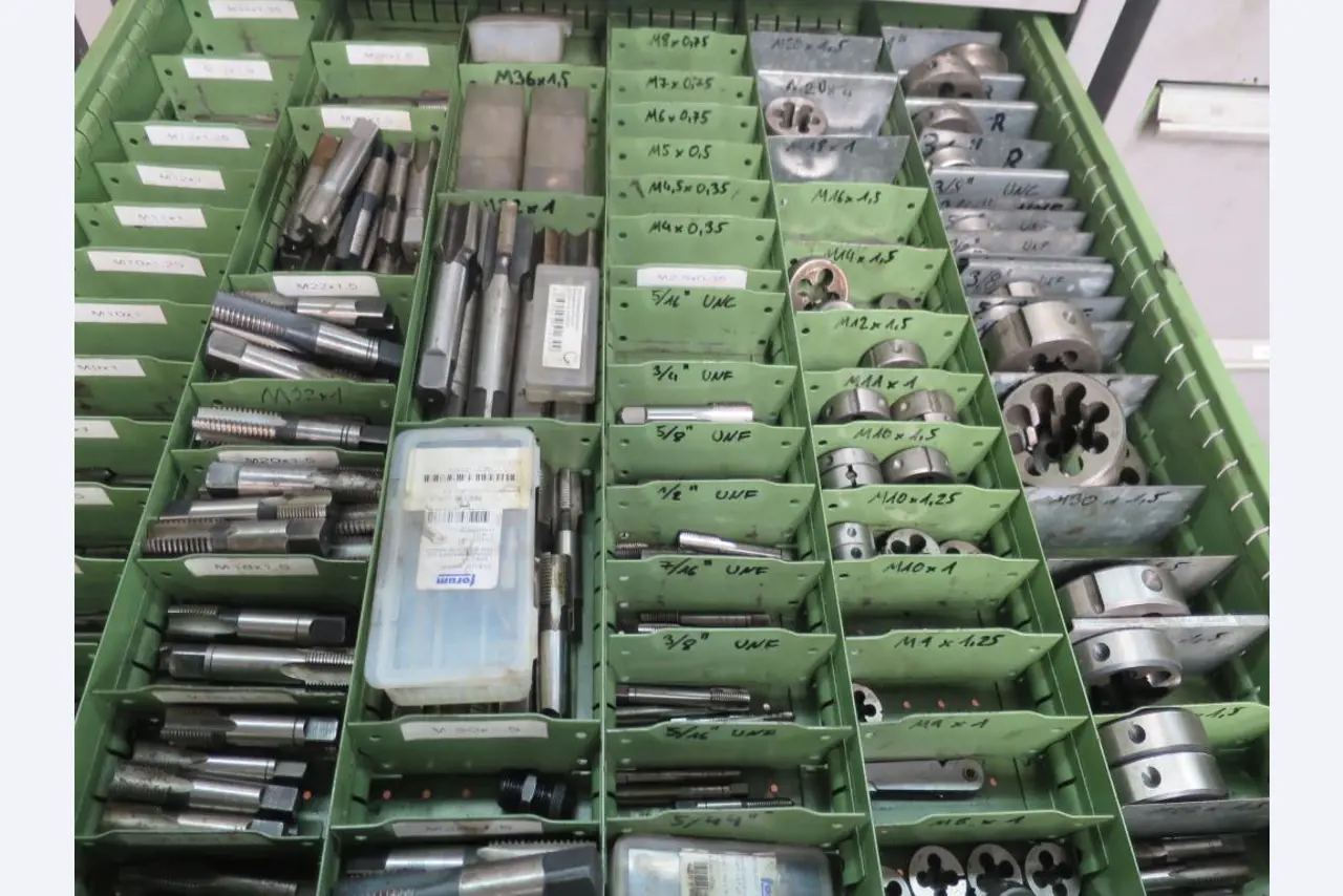 forklift trucks and car pool<br>-4