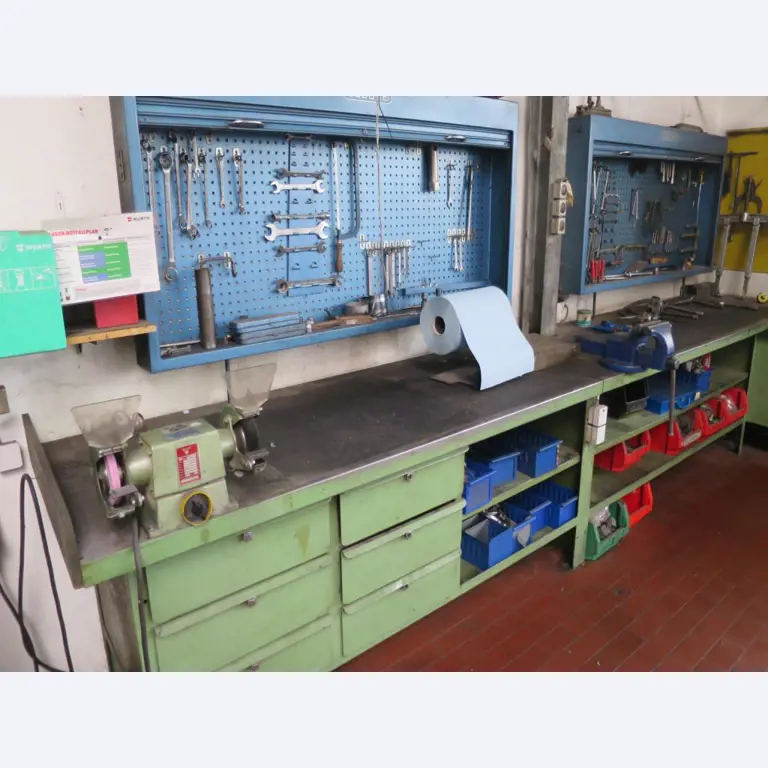 forklift trucks and car pool<br>-2