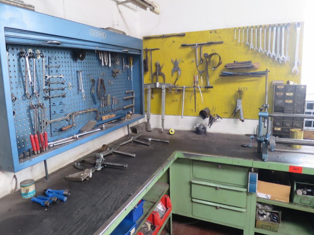 forklift trucks and car pool<br>-3