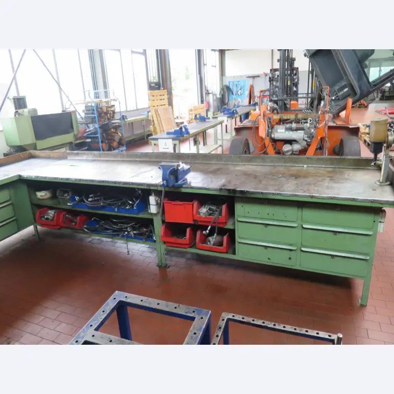 forklift trucks and car pool<br>-5