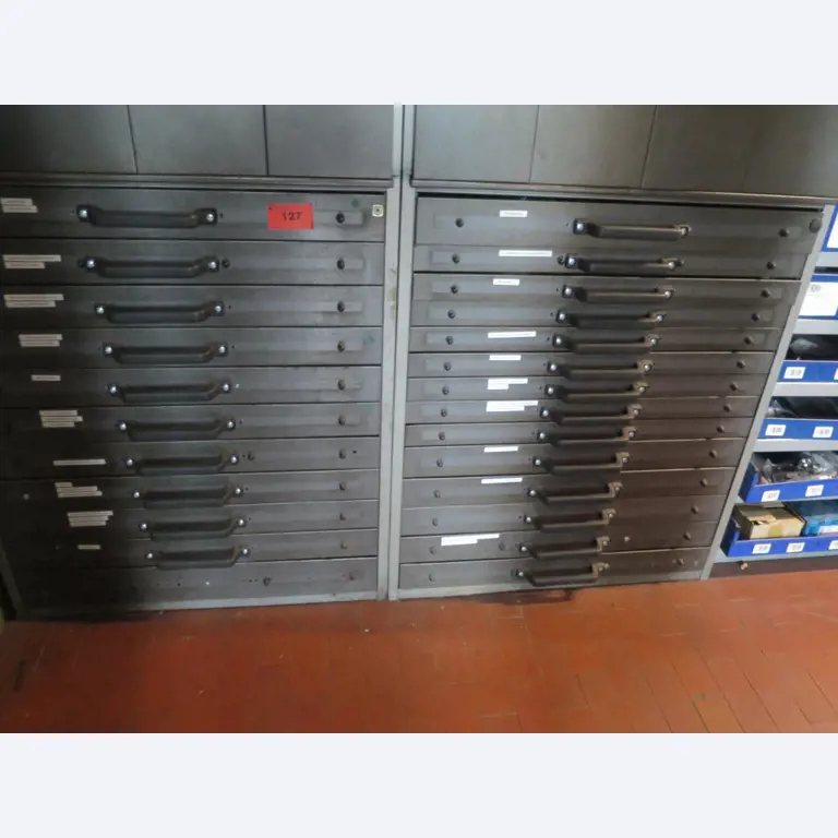 forklift trucks and car pool<br>-1