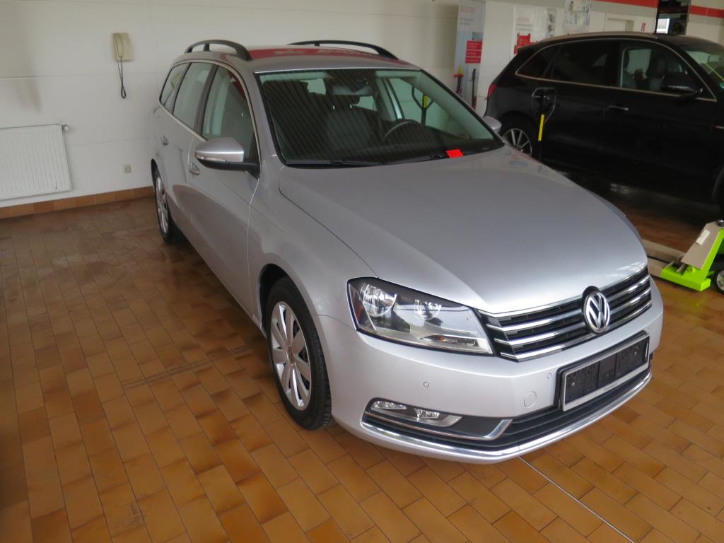 forklift trucks and car pool<br>-2