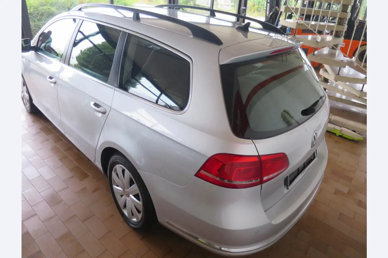 forklift trucks and car pool<br>-3