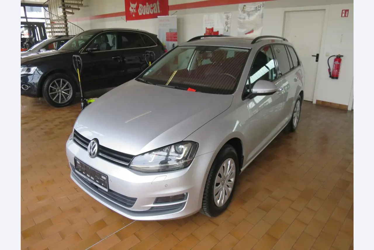 forklift trucks and car pool<br>-1