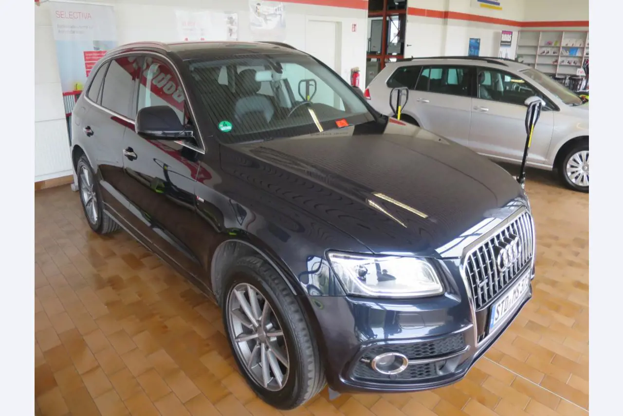 forklift trucks and car pool<br>-2