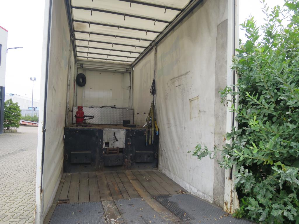 forklift trucks and car pool<br>-3