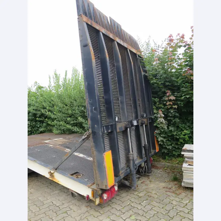 forklift trucks and car pool<br>-4