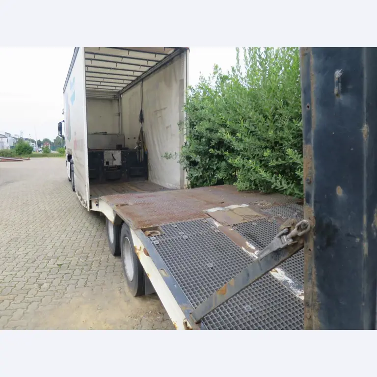 forklift trucks and car pool<br>-5