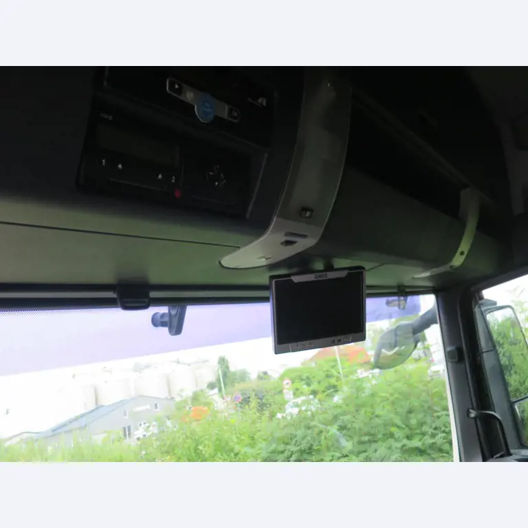 forklift trucks and car pool<br>-7